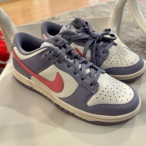 Nike Dunk Low Women’s Indigo Haze Coral Chalk Sail Sneakers